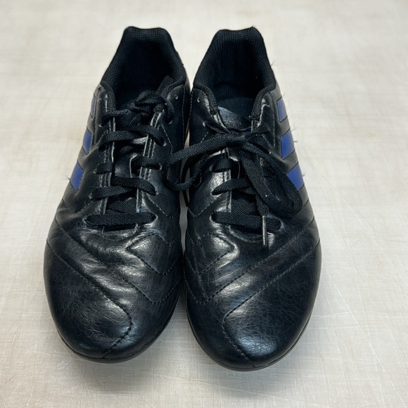 0824-03 Adidas Soccer Shoes - Picture 4 of 4